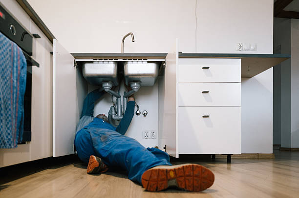 Professional Leak Detection technician working in Willits, CA
